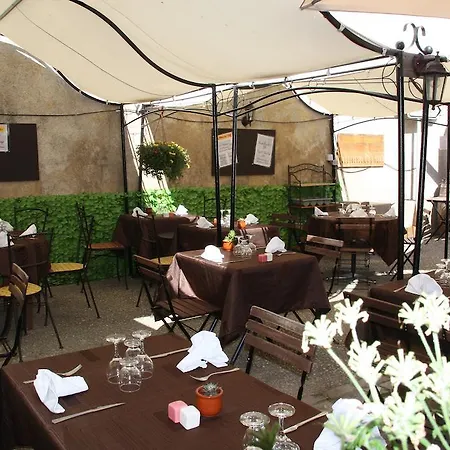 Hotel Restaurant Les Jeunes Chefs Saillans (Drome)