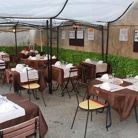 Hotel Restaurant Les Jeunes Chefs 2*